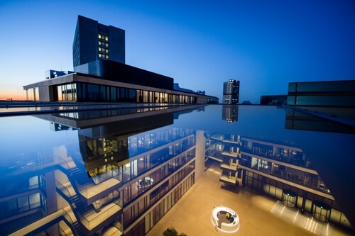 LAMILUX_Glasarchitektur_FGS_Campus_Bonn_2MB.jpg